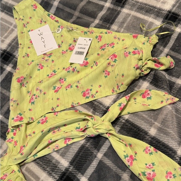 Wayf Floral Green Women's Skirt and Top. - Picture 2 of 3